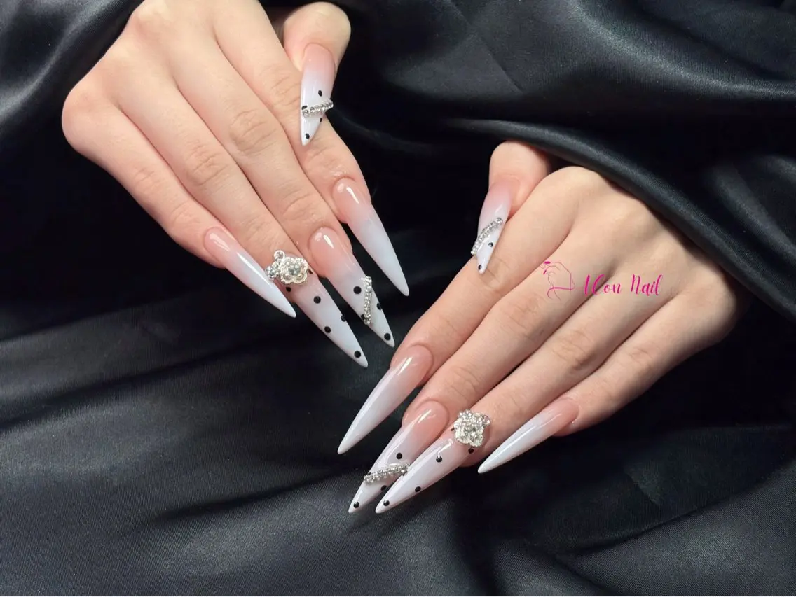 ネイル 桜ネイル 長さ出し フラワーネイル フレンチネイル ジェルネイル ハンドネイル ACon NailSalonのネイルデザイン