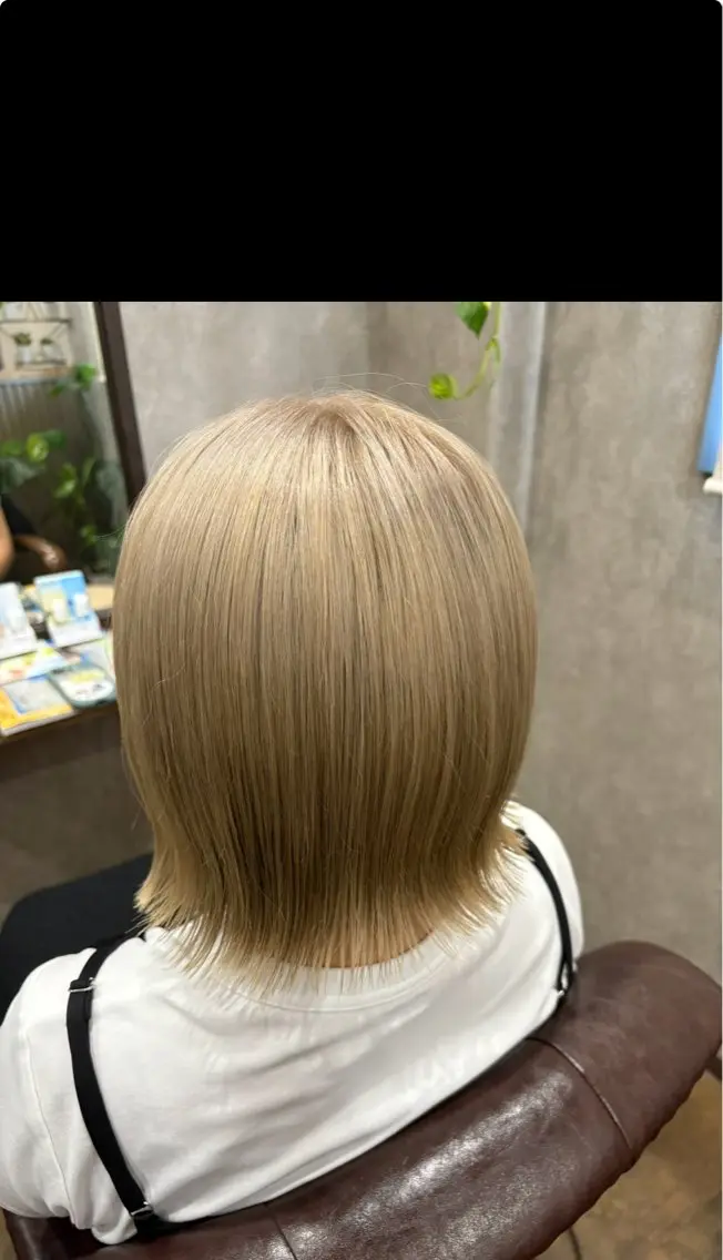 ショート カラー 石田 佳恋のヘアスタイル