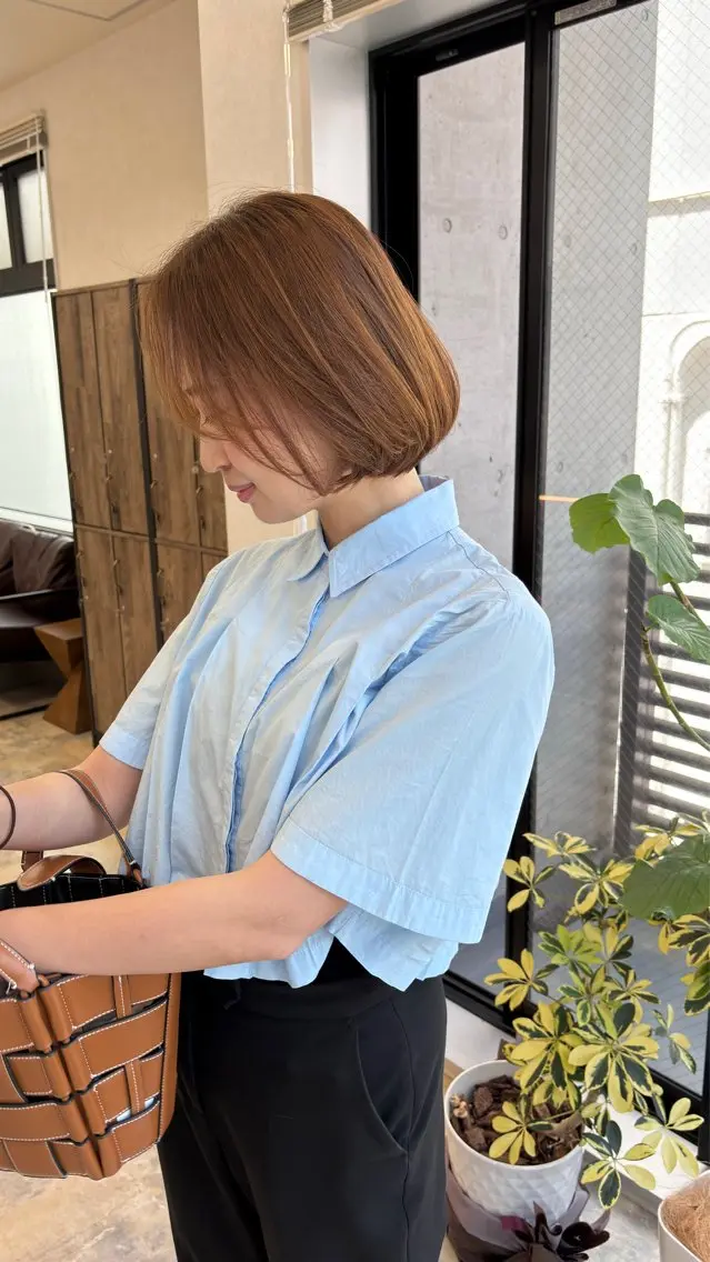 ミディアム カラー i'll アシスタントのヘアスタイル