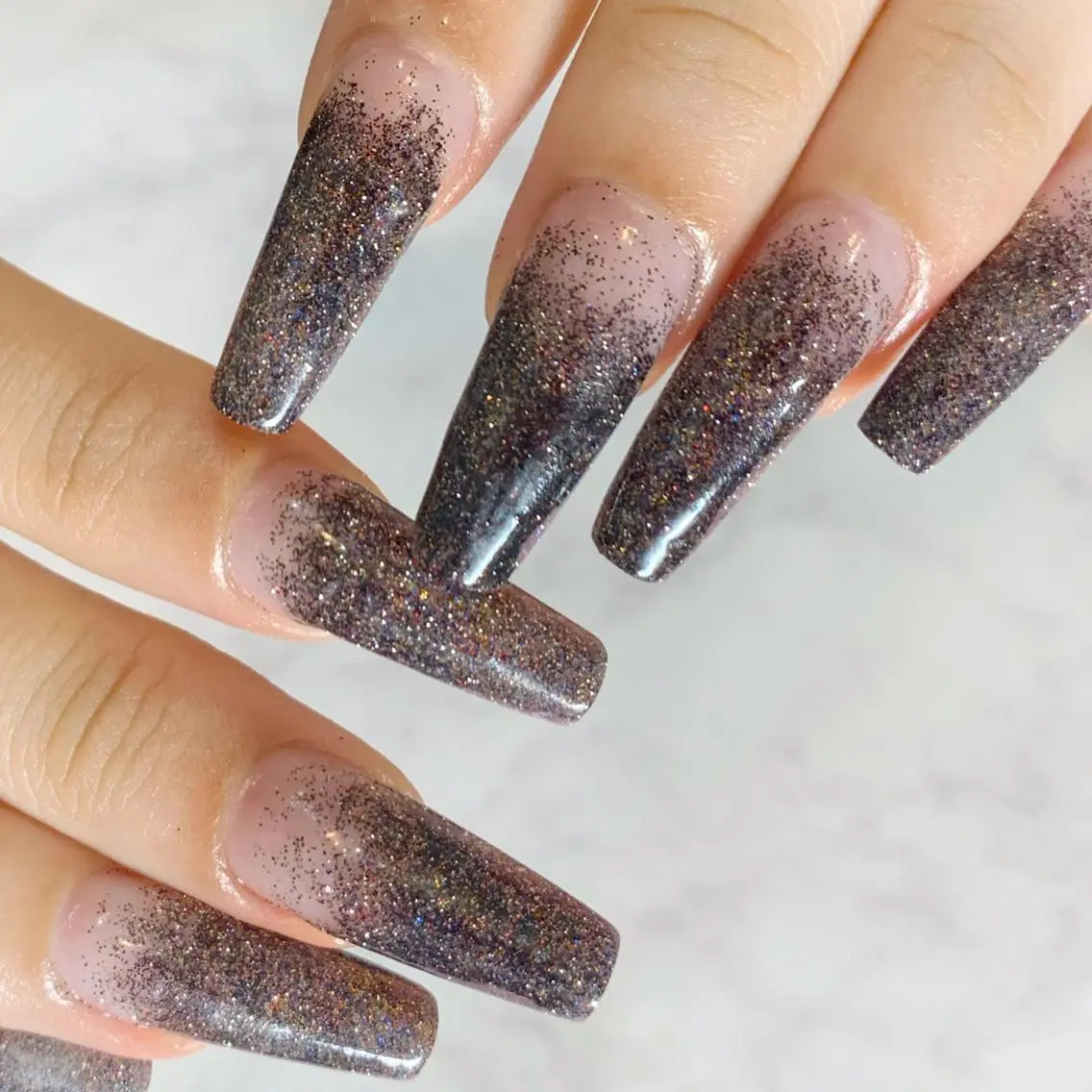 ネイル グラデーション ラメ(グリッター) ラメグラデーション スカルプネイル glossnail MIKIのネイルデザイン