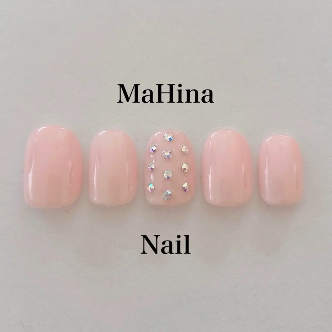 ネイル ジェルネイル キラキラネイル ワンカラーネイル シンプルネイル ストーンネイル ハンドネイル Le Vernis MaHina・まひなのネイルデザイン