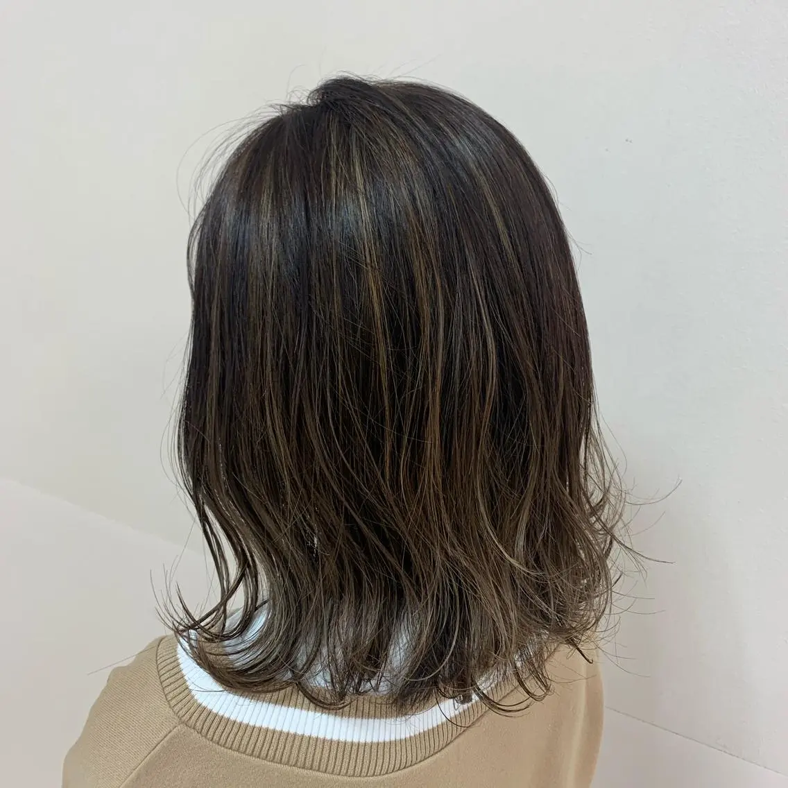 ミディアム カラー ヘアアレンジ ヘアカラー トリートメント 【Sweep】おじま のぞみのヘアスタイル