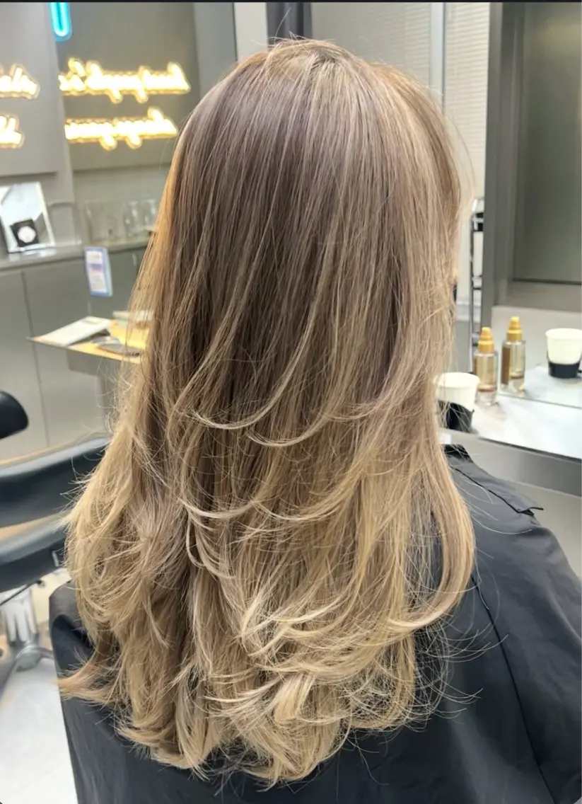 ロング レイヤーカット トリートメント ヘアカラー トリートメント Kotomi 🇺🇸💋のヘアスタイル
