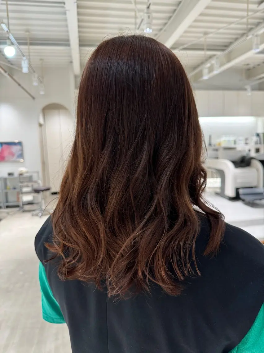 カラー 本田 実可子のヘアスタイル