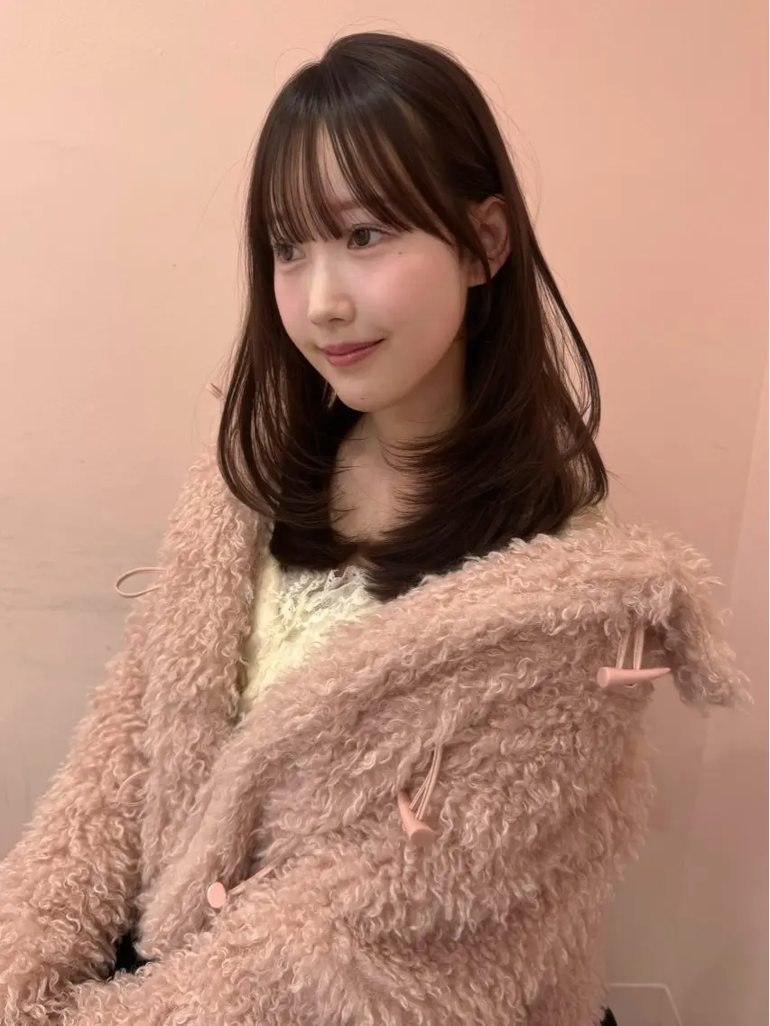 ミディアム 顔周りカット 韓国風ヘア レイヤーカット 顔周り/透明感カラー REINA𓍯のヘアスタイル