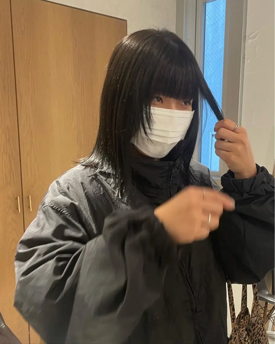 ミディアム カラー mei|顔まわり ×透明感カラーのヘアスタイル