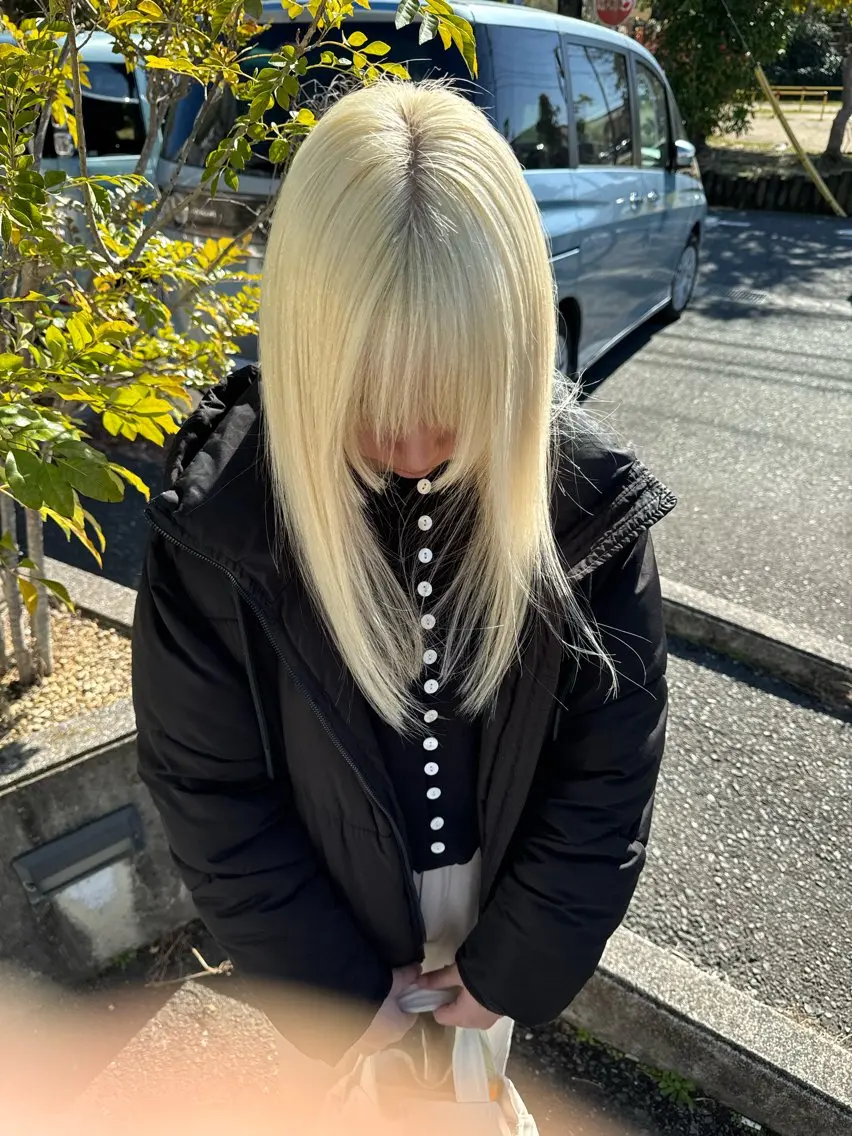ロング ヘアカラー トリートメント Lit.豊橋 夏目のヘアスタイル
