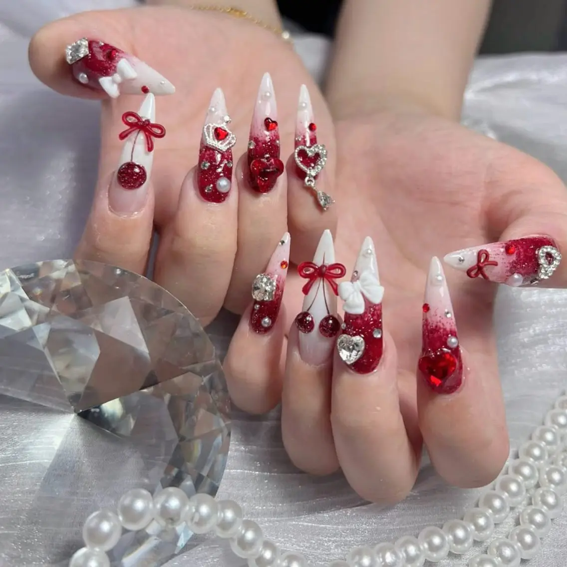 ネイル アートネイル ボルドー フレンチネイル ジェルネイル 氷ネイル・うるうるネイル ハンドネイル Yuki Nailsalonのネイルデザイン