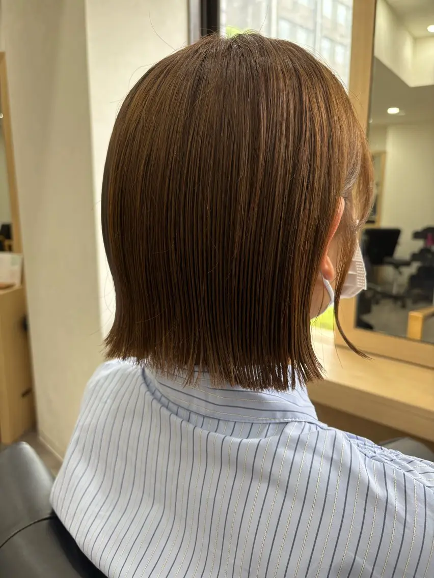 ミディアム カット ヘアカラー トリートメント (kakko )のヘアスタイル