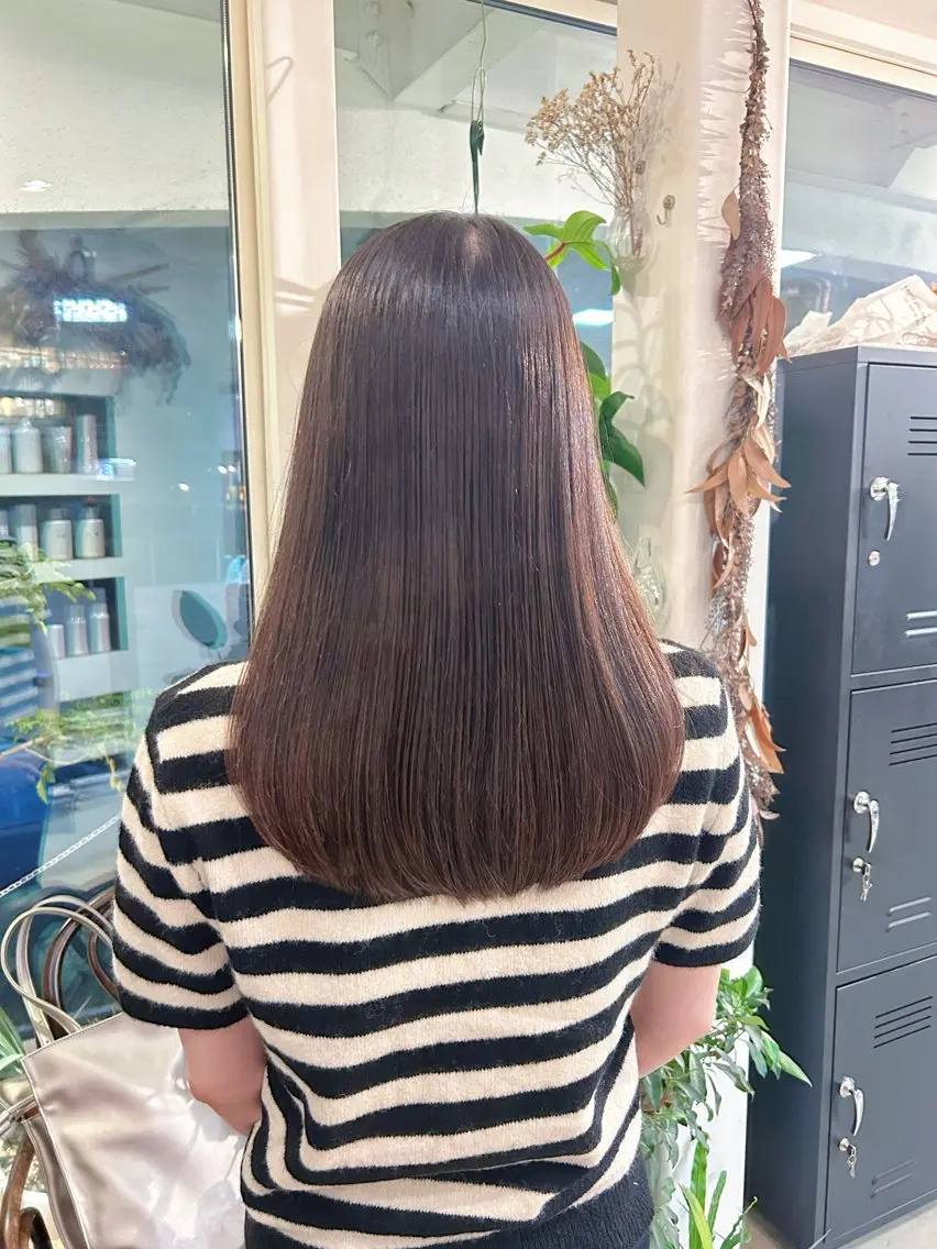 ロング ロング 谷澤 朋佳のヘアスタイル