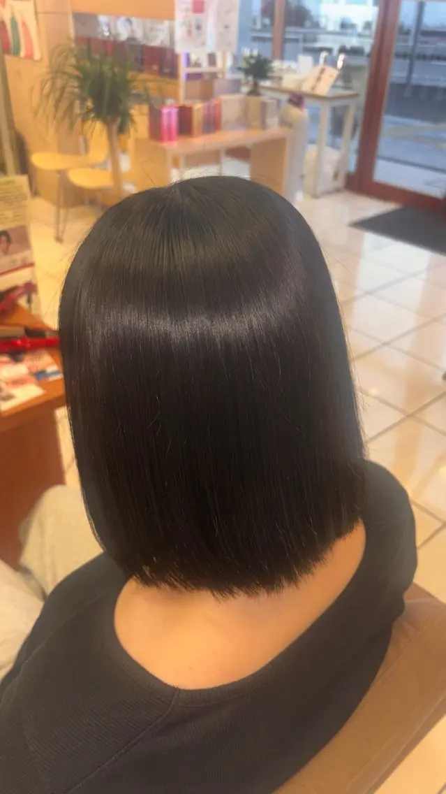 ミディアム カット 艶カラー 髪質改善 🍓苺奈のヘアスタイル