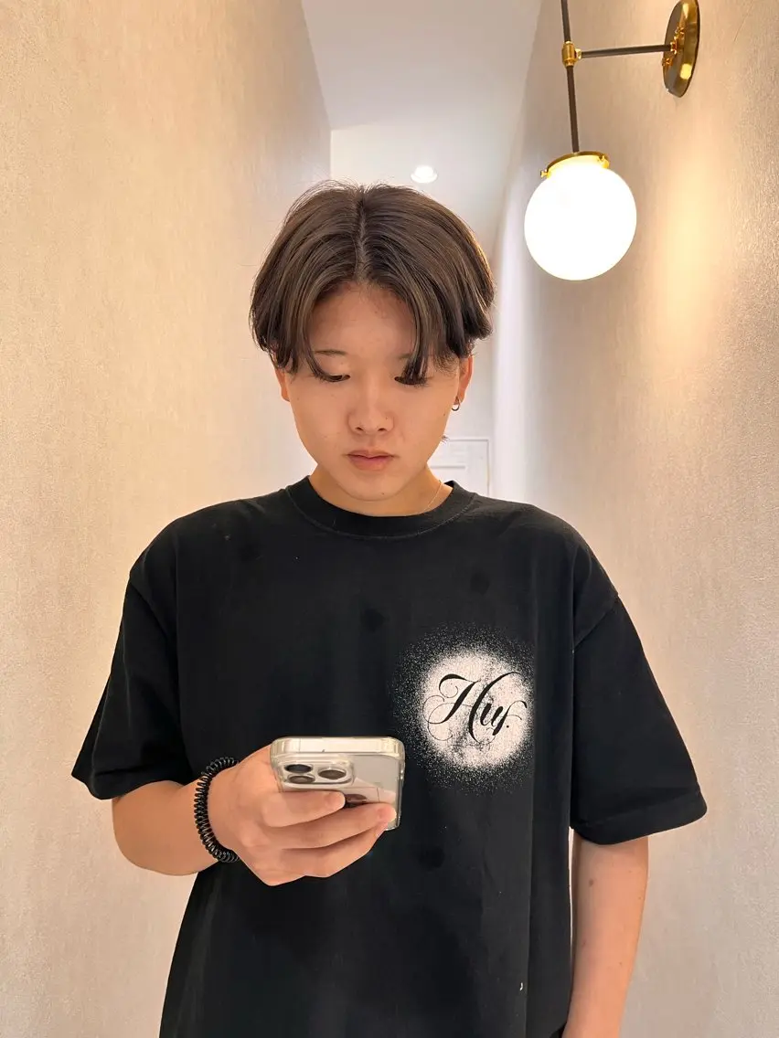 ショート カラー 吉水 果穂のヘアスタイル