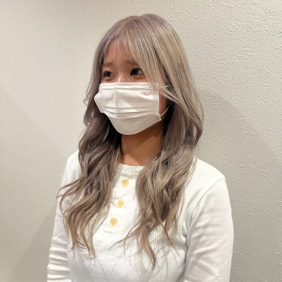 ロング 加藤 菜々子のヘアスタイル