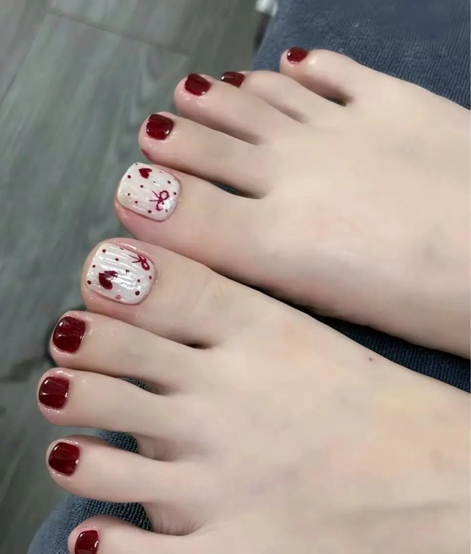 ネイル フットネイル ✨ nanakaのネイルデザイン