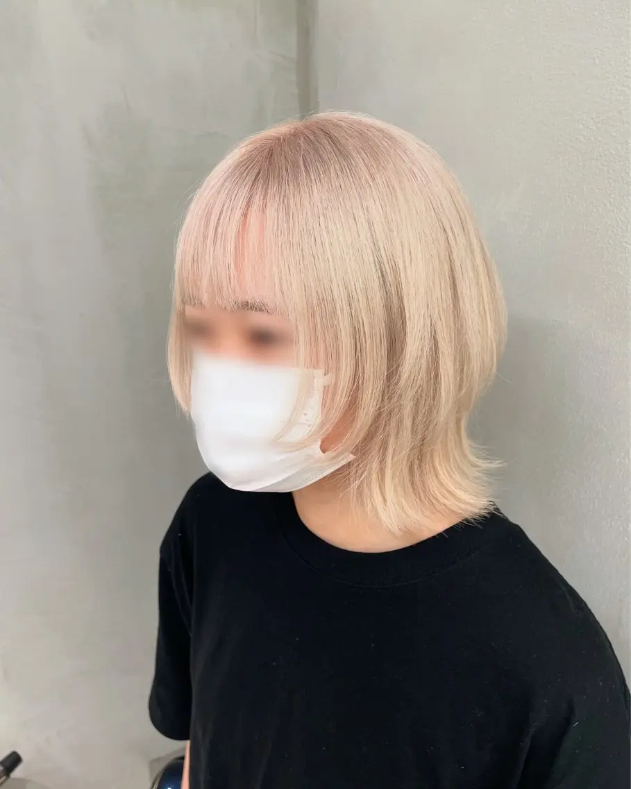 ミディアム カラー ベージュカラー ホワイトベージュ ウルフカット カット ヘアカラー トリートメント 🤍haruna 🤍SUIのヘアスタイル