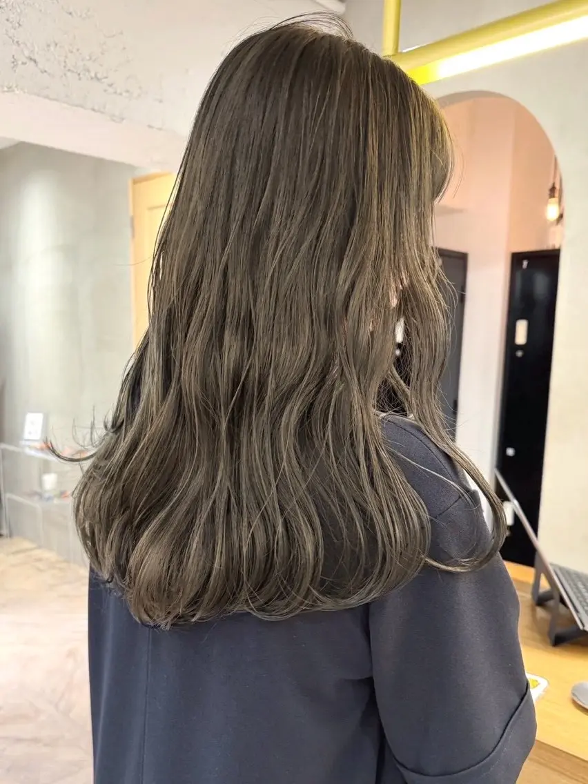 ロング カット ヘアカラー トリートメント レイヤー/ベージュ / tomoe🤍のヘアスタイル