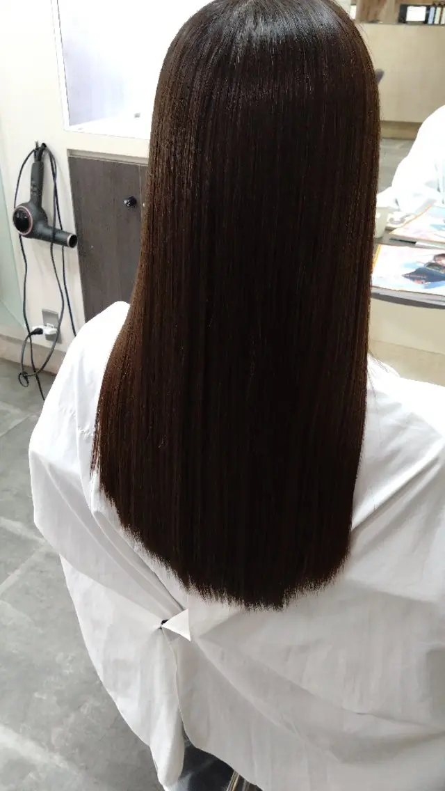 ロング 有賀 ちかのヘアスタイル