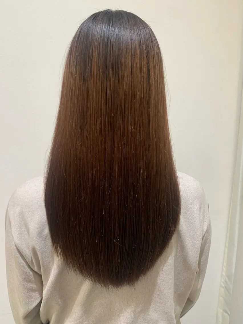 セミロング 縮毛矯正 吉田 詩穂のヘアスタイル