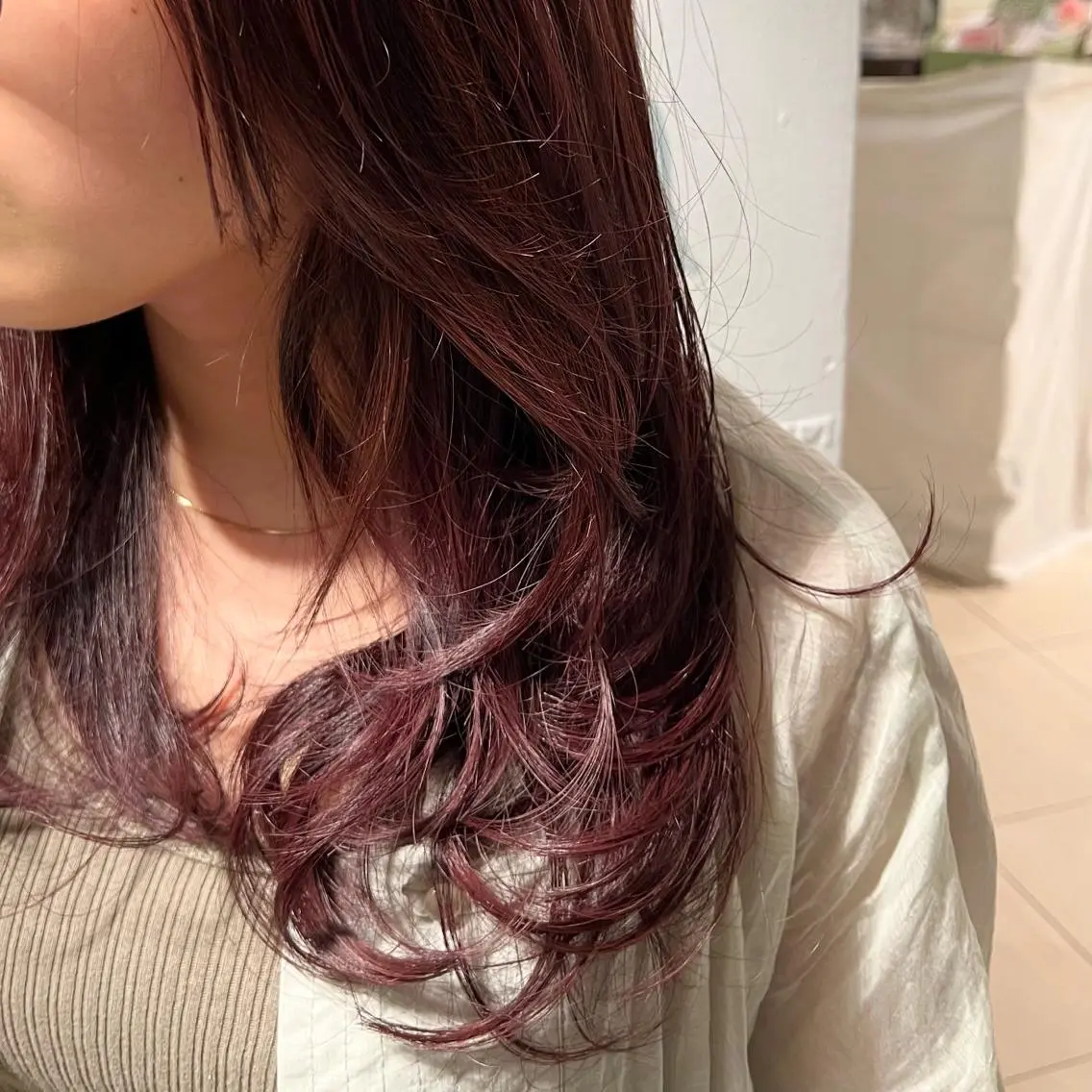 ロング カラー Ofhair 柴田咲喜のエステ・リラクイメージ