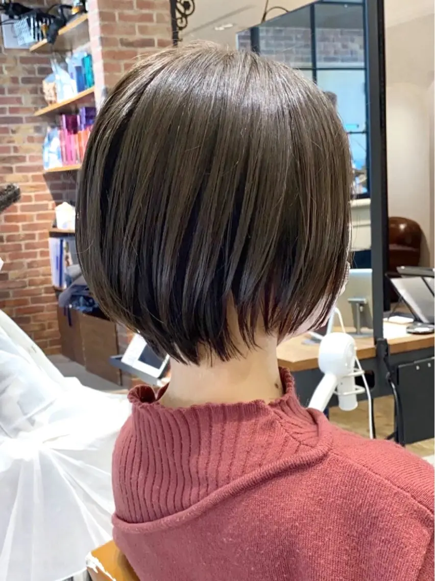 ショート カラー カット ヘアカラー トリートメント 💍新宿ショート 💍岩田莉奈のヘアスタイル