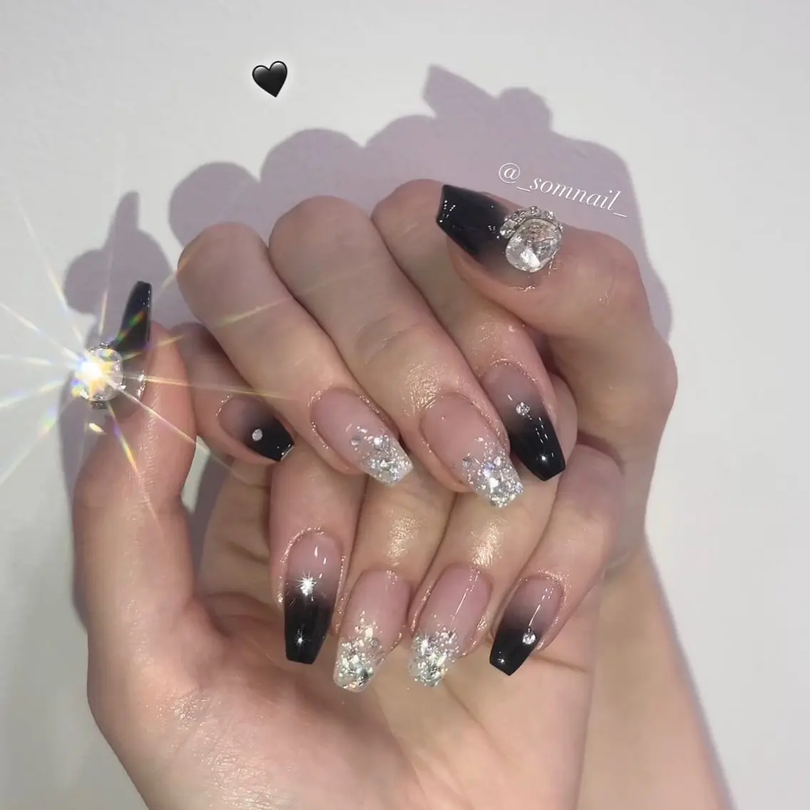 ネイル ジェルネイル グラデーション キラキラネイル 韓国ネイル ストーンネイル SOM NAILのネイルデザイン