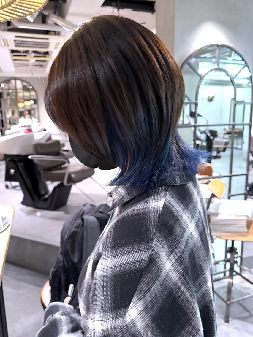 ミディアム カラー ブリーチ ブルーカラー ケアブリーチ デザインカラー ダブルカラー カット ヘアカラー RorriM natsuのヘアスタイル