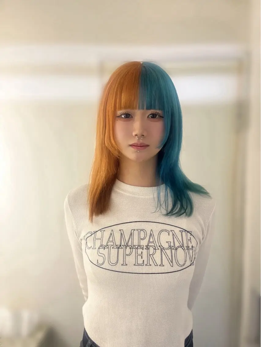 ミディアム カラー カット ヘアカラー ✩.*Aise⟡.· 艶カラー🐈⬛🩶のヘアスタイル