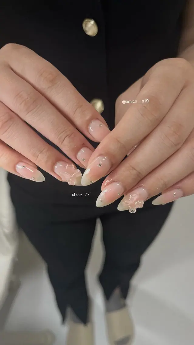 ネイル ハンドネイル ayumi ✩.*˚のネイルデザイン