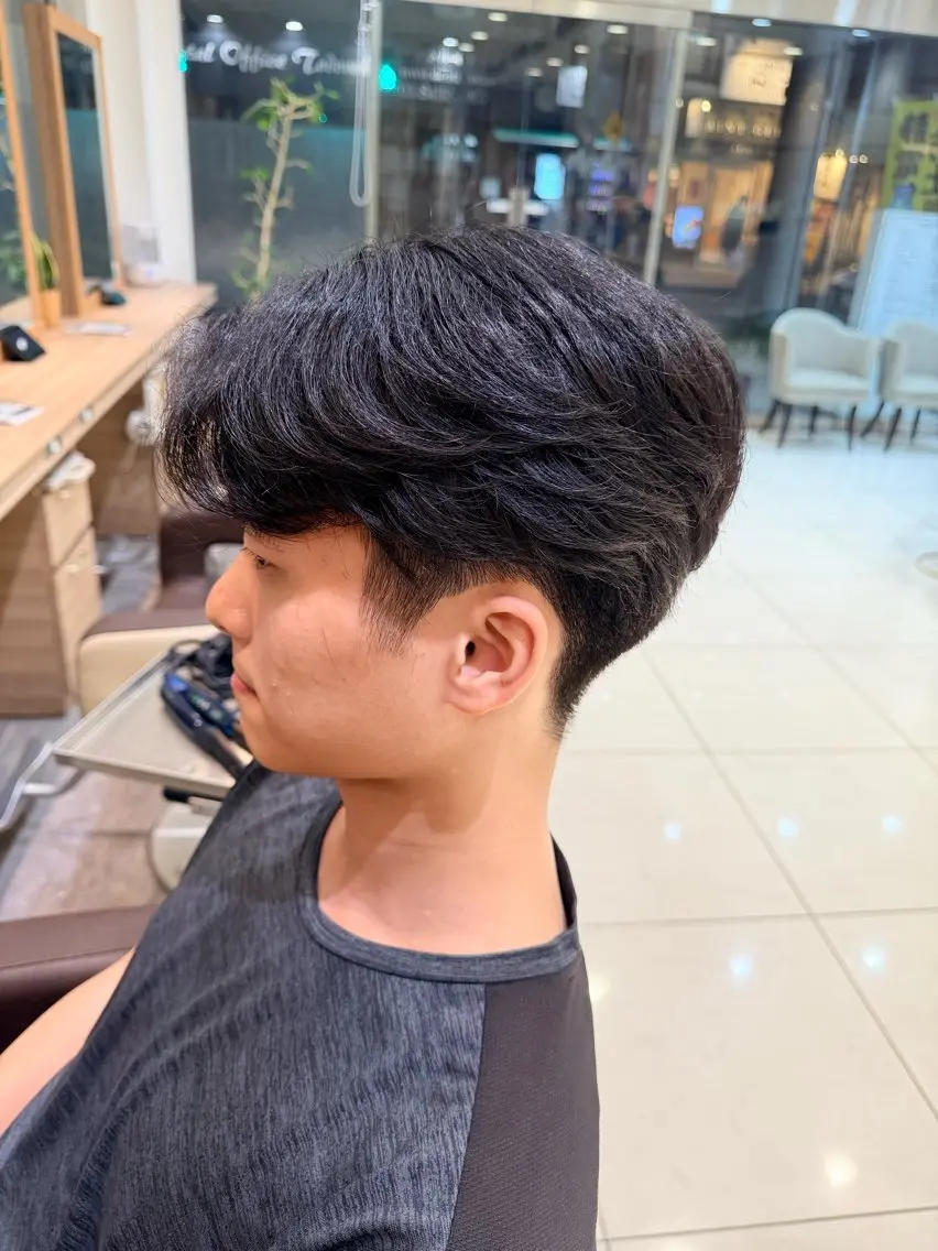 パーマ メンズ 縮毛矯正 ストレートパーマ カット 縮毛矯正 カルマ･ニュアンス/ 縮毛/レイヤーaoiのヘアスタイル