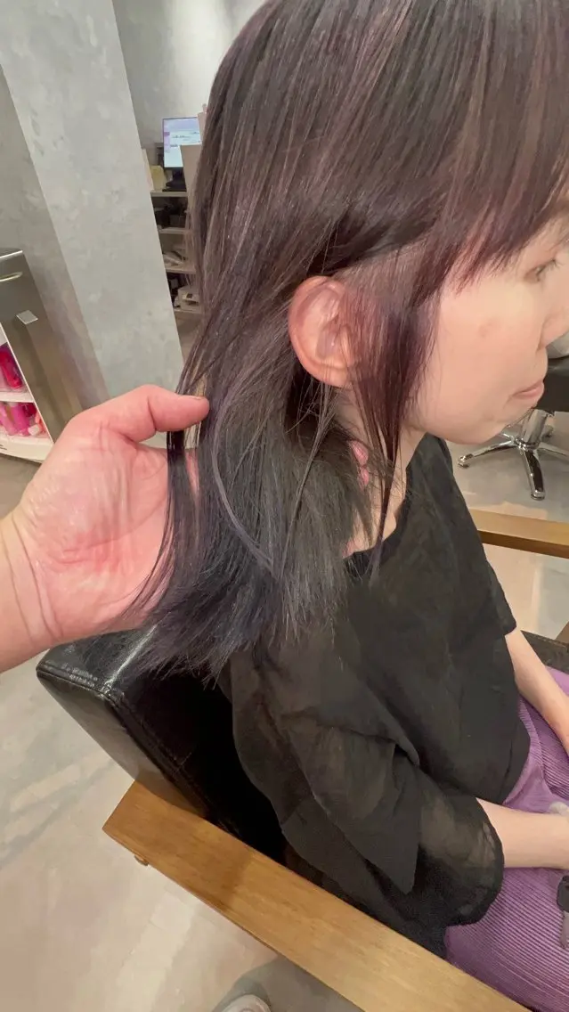 ミディアム ヘアカラー motoトップカラー リスト/ブリーチカラのヘアスタイル