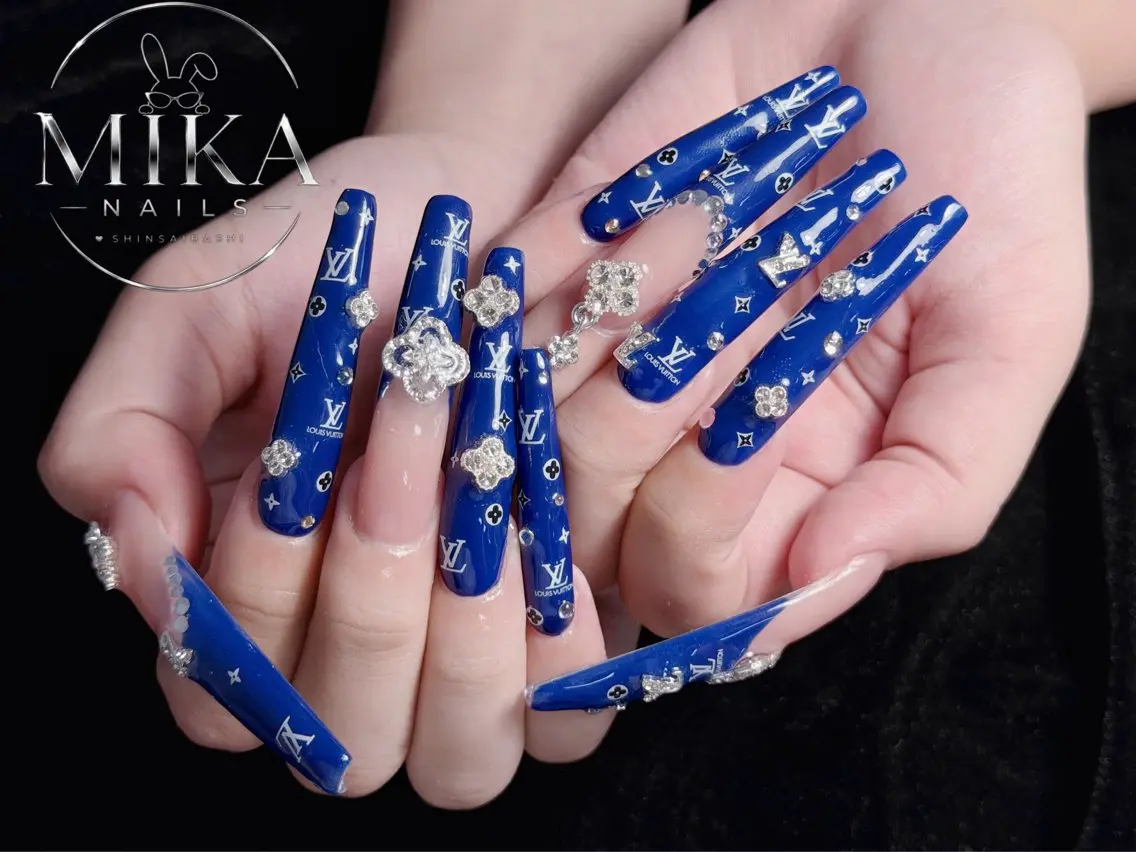 ネイル アートネイル チークネイル ドット フットネイル フレンチネイル ハンドネイル 🌱Rina🎀 Mikaのネイルデザイン