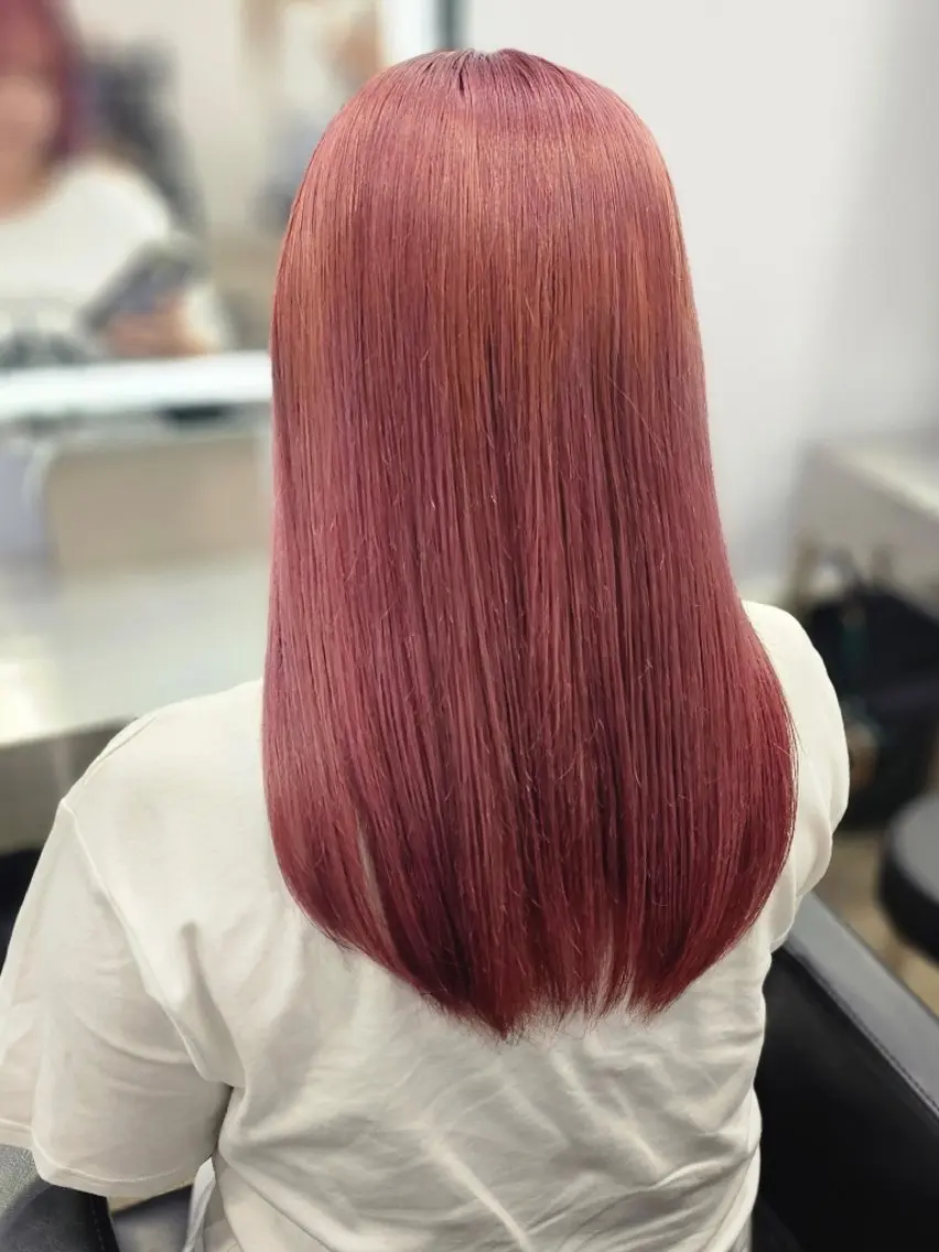 セミロング カラー ブリーチ ハイトーンカラー ピンクカラー ヘアカラー ️🩵渡邉 優杏️🩵のヘアスタイル