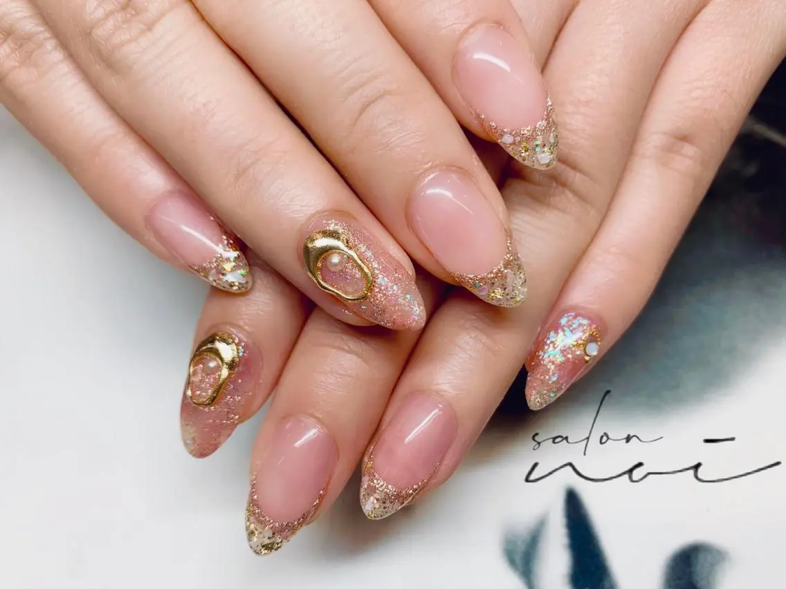 ネイル フレンチネイル キラキラネイル salon noiのネイルデザイン