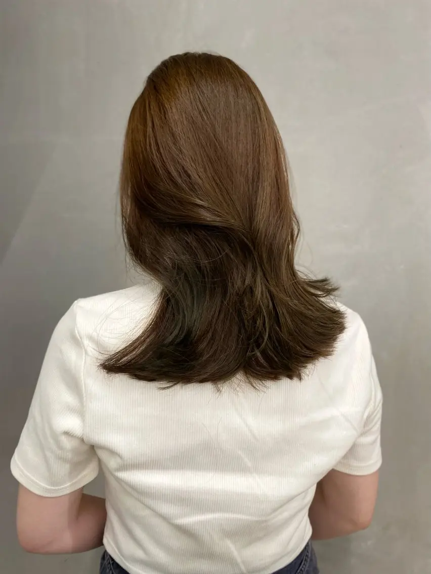 ミディアム カラー カット ヘアカラー トリートメント Saki/レイヤー/ 柔色カラー/顔まわりのヘアスタイル
