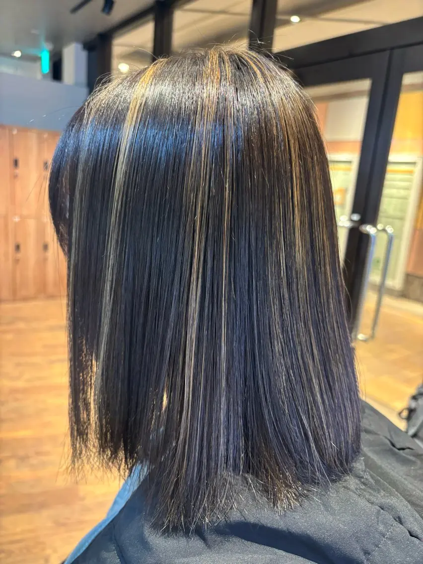 ミディアム カラー ベージュカラー ハイライトカラー ハイライト ヘアカラー 🎀ワンレンボブ🎀 ワンカラー　あゆみのヘアスタイル