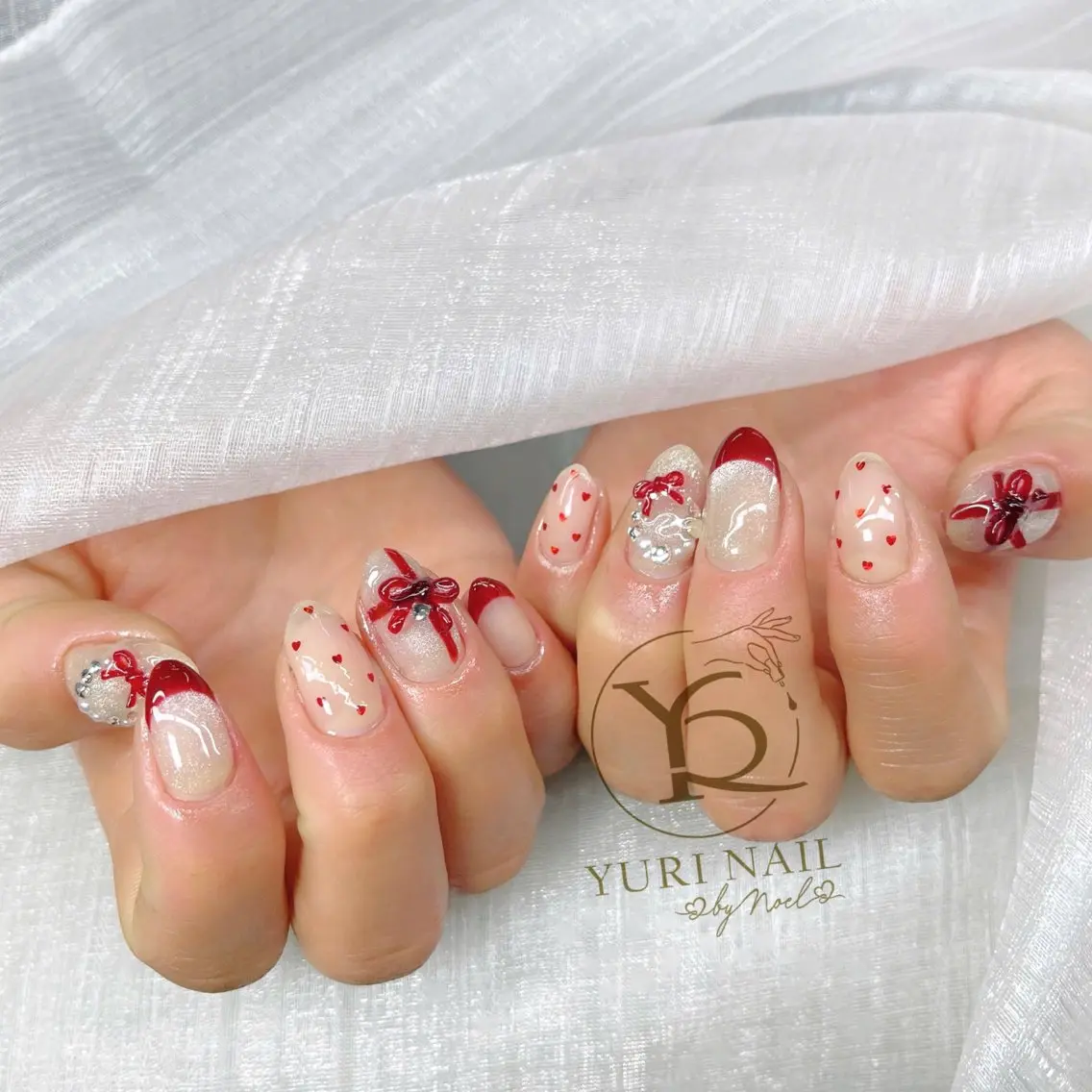ネイル オーロラネイル ブルー チークネイル フレンチネイル グラデーション ハンドネイル フットネイル ハンドケア YURI Nail NARITAのネイルデザイン