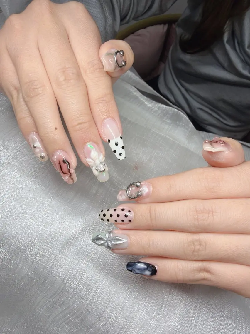 ネイル ハンドネイル Lee Nailsのネイルデザイン