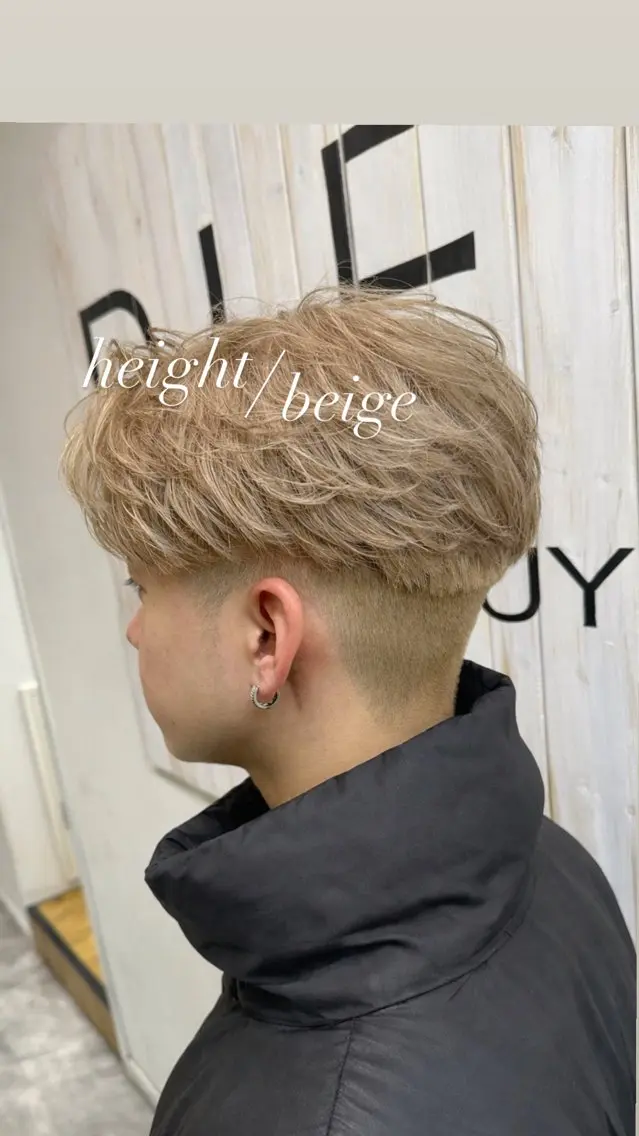 カラー パーマ メンズ メンズハイトーン ベージュカラー ハイトーンカラー ハイトーンベージュ ヘアカラー メンズ特化 ⚡️ナツキ⚡️のヘアスタイル