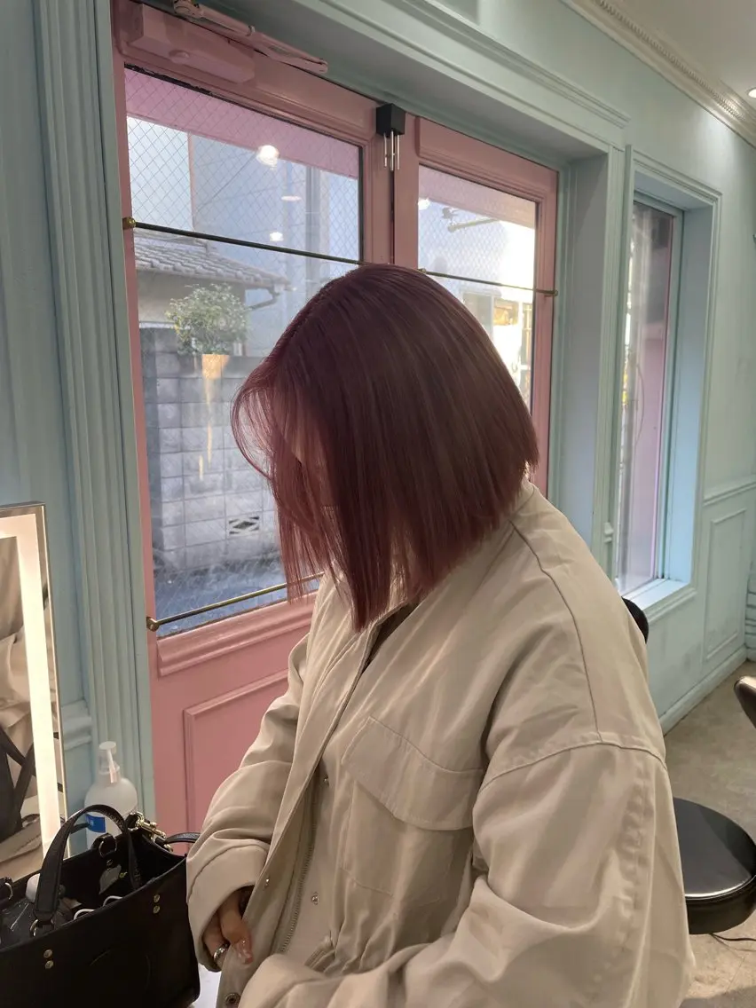 ショート カラー アッシュ アッシュグレー ベージュカラー ブリーチ ブロンド ヘアカラー トリートメント 【ときめき屋さん🎀 ハイトーン大和🎀】のヘアスタイル
