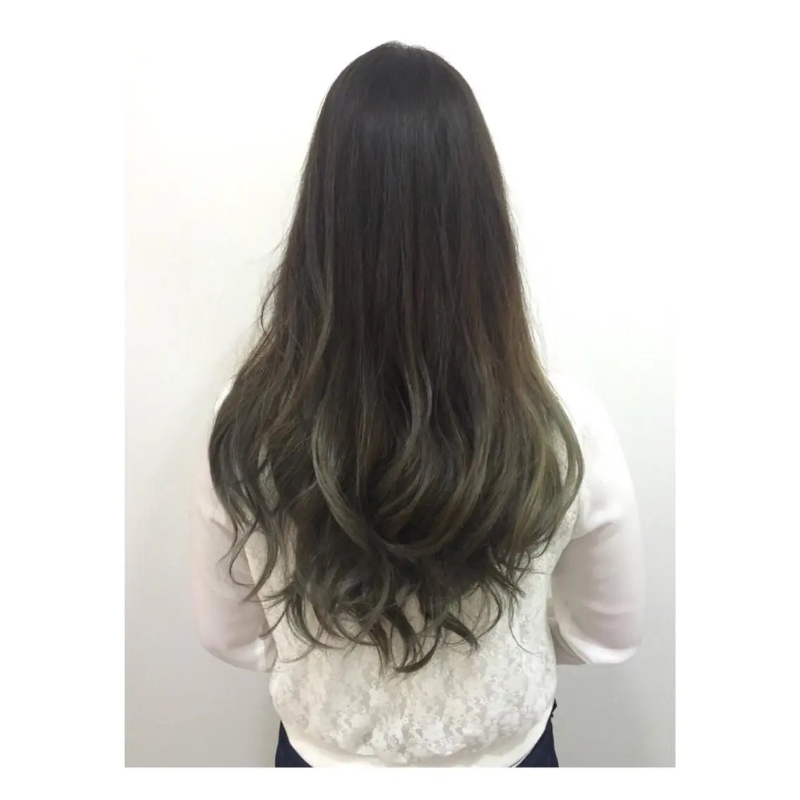 カラー ブリーチ エメラルドグリーン グラデーションカラー ✨ご新規様のみ✨ ウンノのヘアスタイル