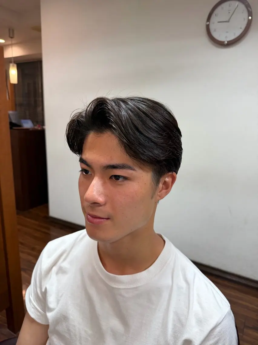ショート メンズ 糸山 仁のヘアスタイル