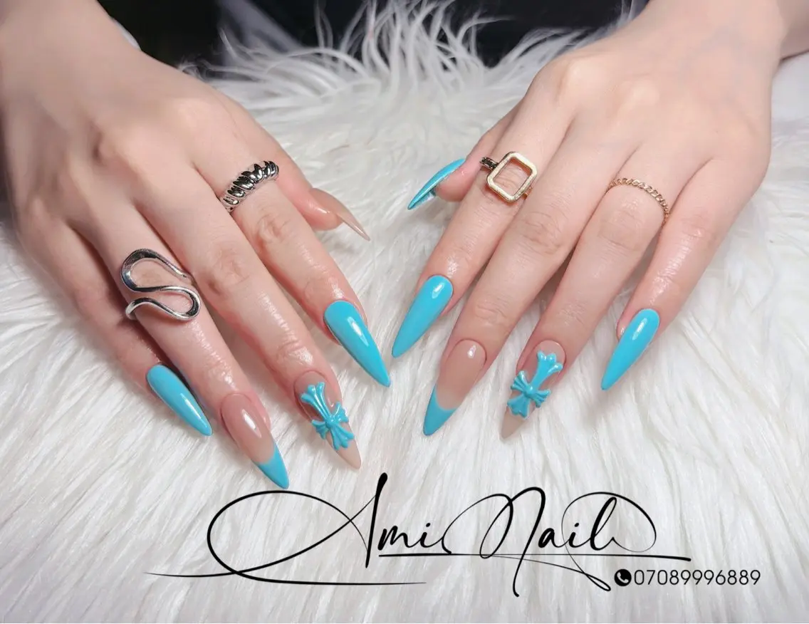 ネイル Ami Nailsのネイルデザイン