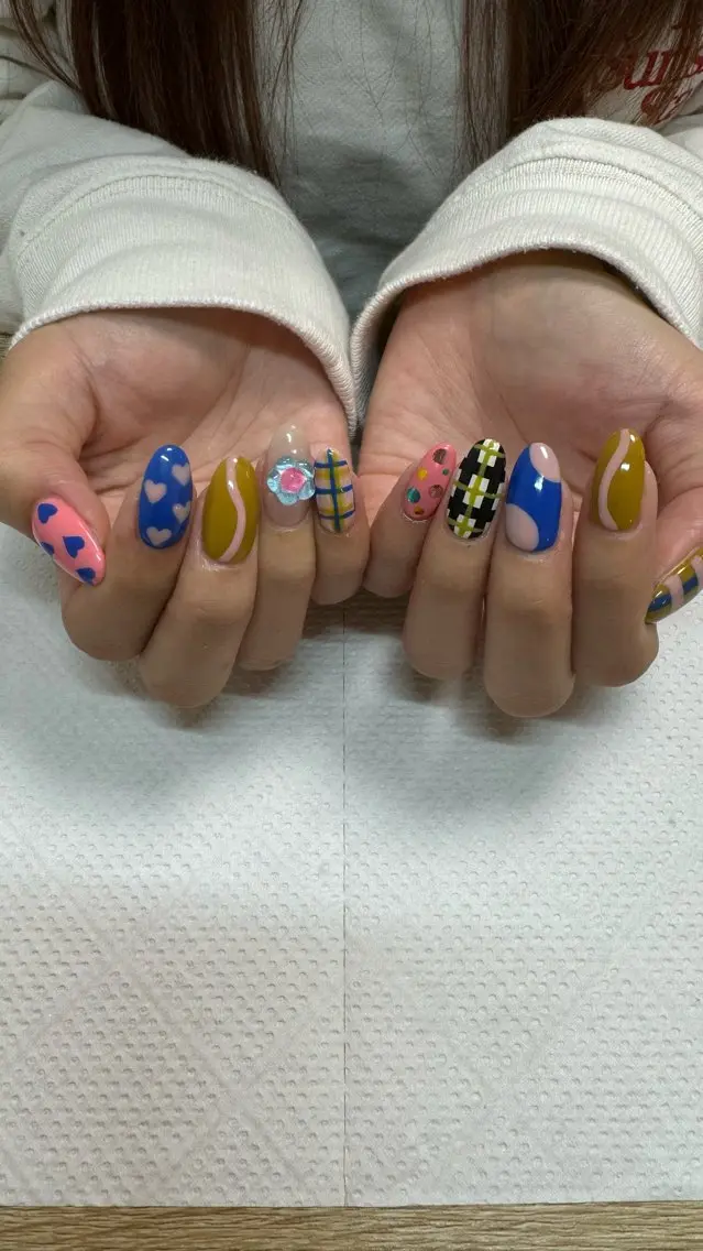 ネイル フラッシュネイル 韓国ネイル ラメ(グリッター) ラメグラデーション マグネットネイル ハンドネイル MH_ Nailのネイルデザイン