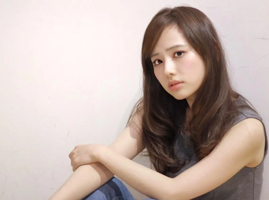 ロング カラー 透明感カラー イルミナカラー 安藤 明日翔のヘアスタイル