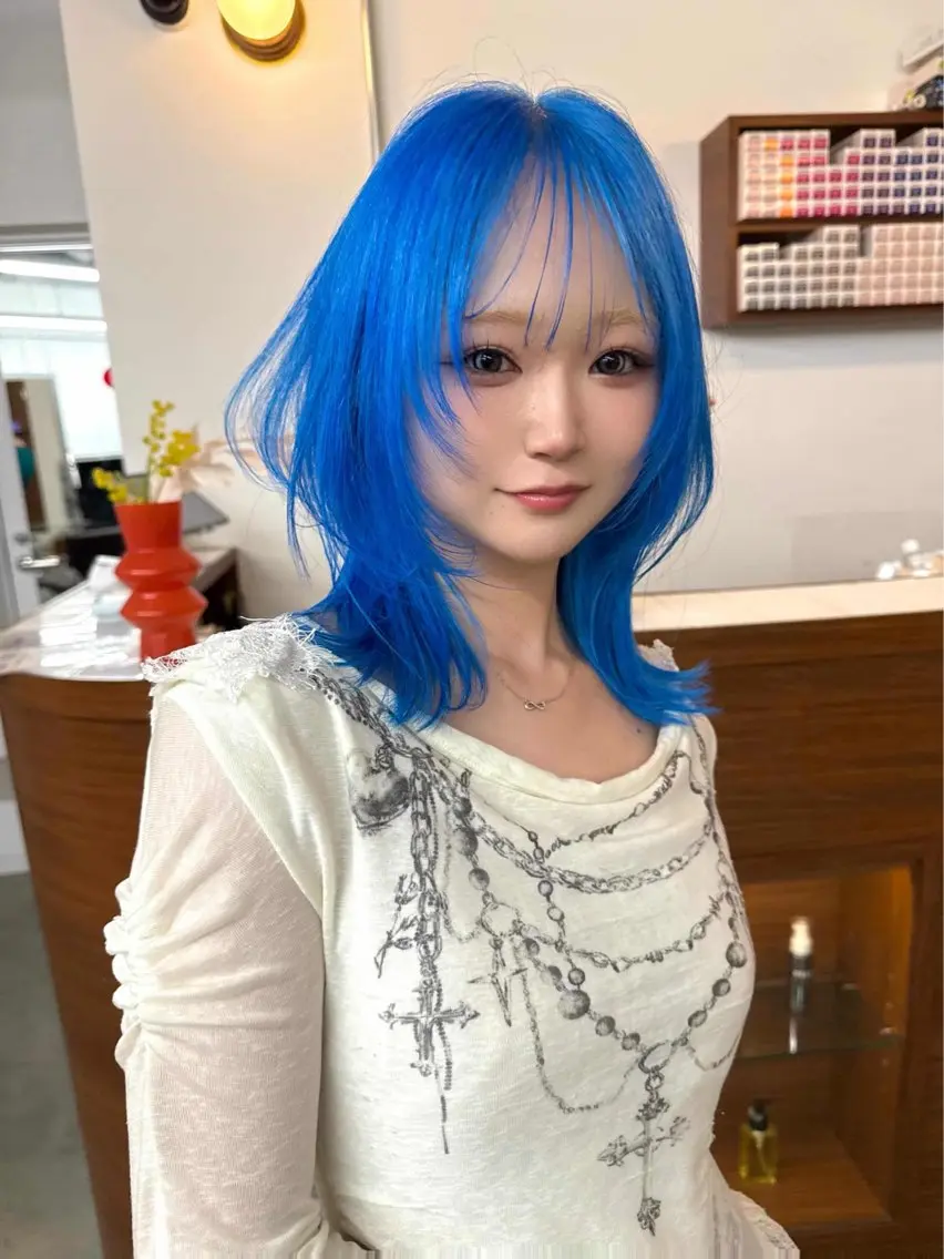 ミディアム カラー ブロンド ヘアカラー あち⭐️梅田美容室｜ ハイトーン｜ブリーチのヘアスタイル