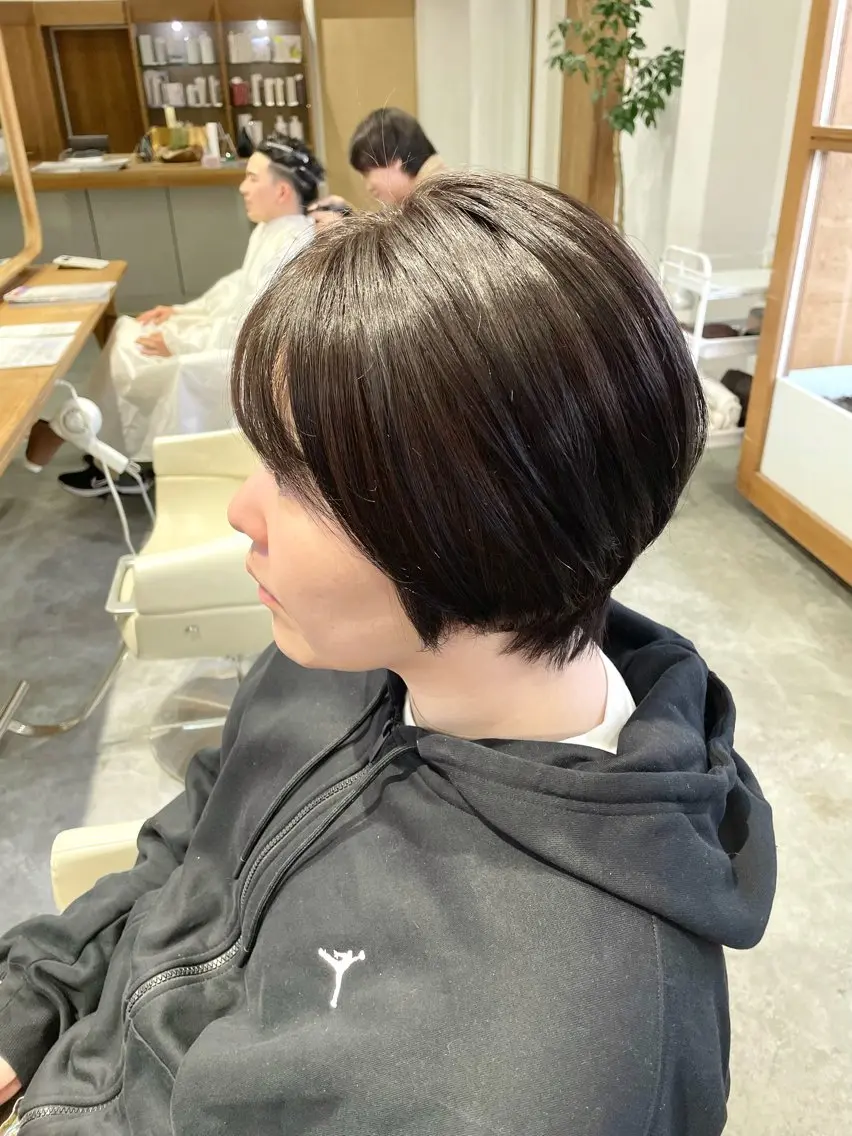ショート カラー ショートボブ ボブレイヤー ブリーチ ブルーカラー ブラウンカラー カット ヘアカラー トリートメント mopa_kaede ナチュラル/レイヤーのヘアスタイル