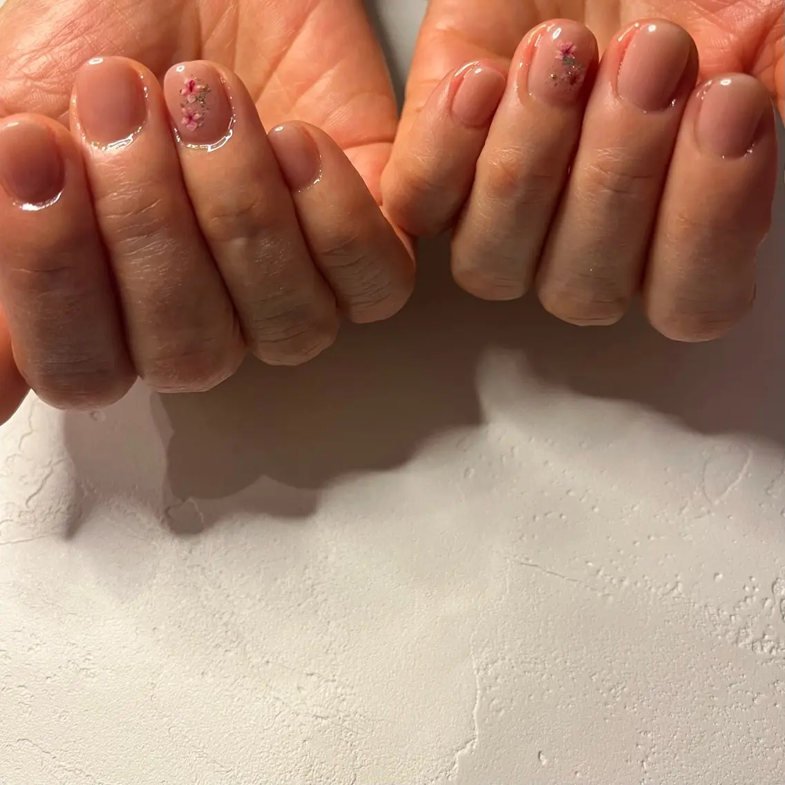 ネイル ジェルネイル ワンカラーネイル パラジェル ハンドネイル nail slow.のネイルデザイン