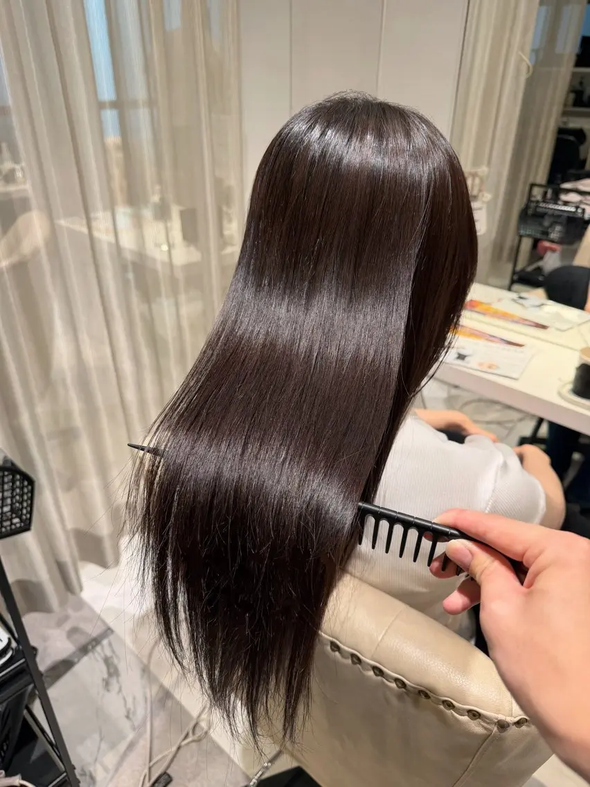 セミロング カット 縮毛矯正 福山艶髪|髪質改善| 三宅星哉のヘアスタイル