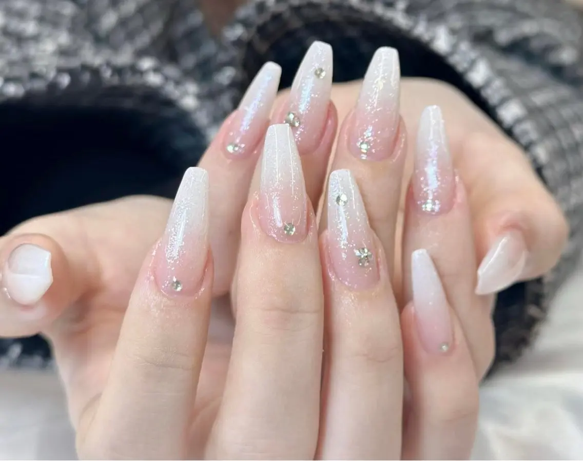 ネイル 長さ出し フレンチネイル 韓国ネイル マグネットネイル ミラーネイル ハンドネイル Kiwami nailsalonのネイルデザイン