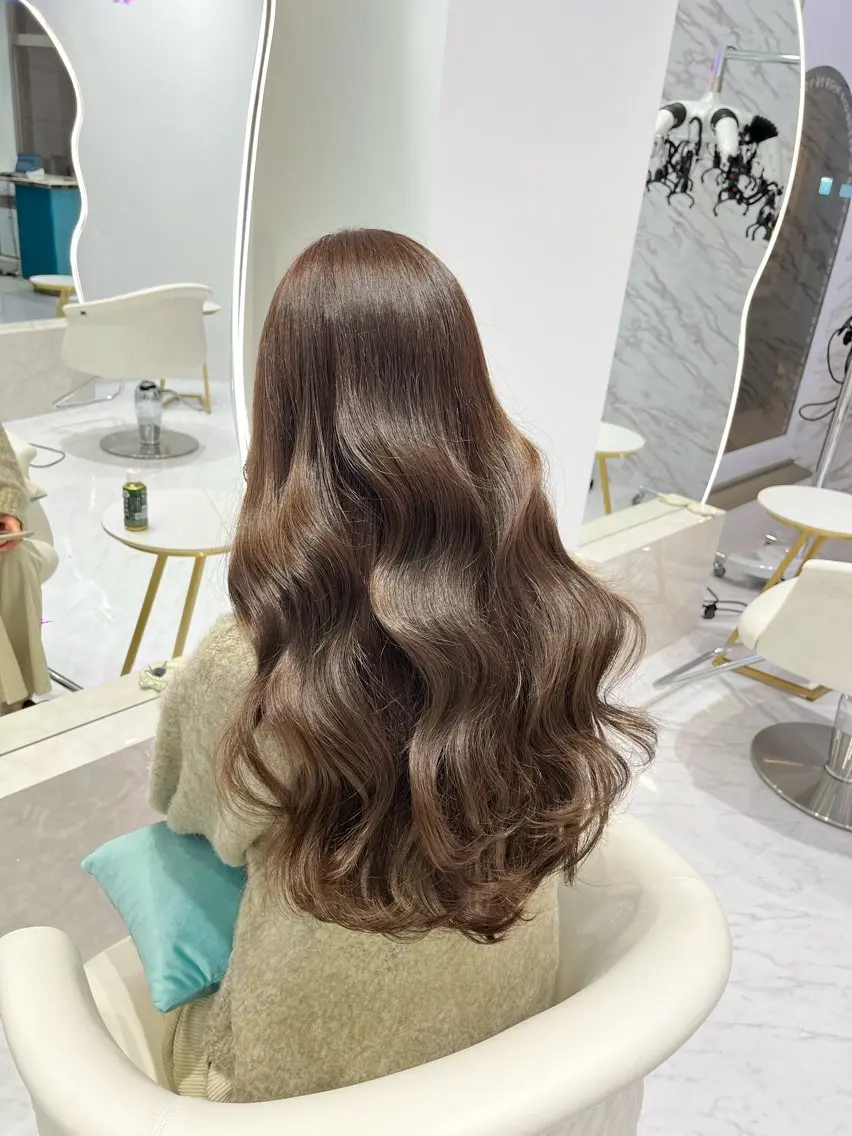 ロング カラー アッシュ ベージュカラー カット ヘアカラー トリートメント Riho♡レイヤー/ 名駅/大人韓国ヘアのヘアスタイル